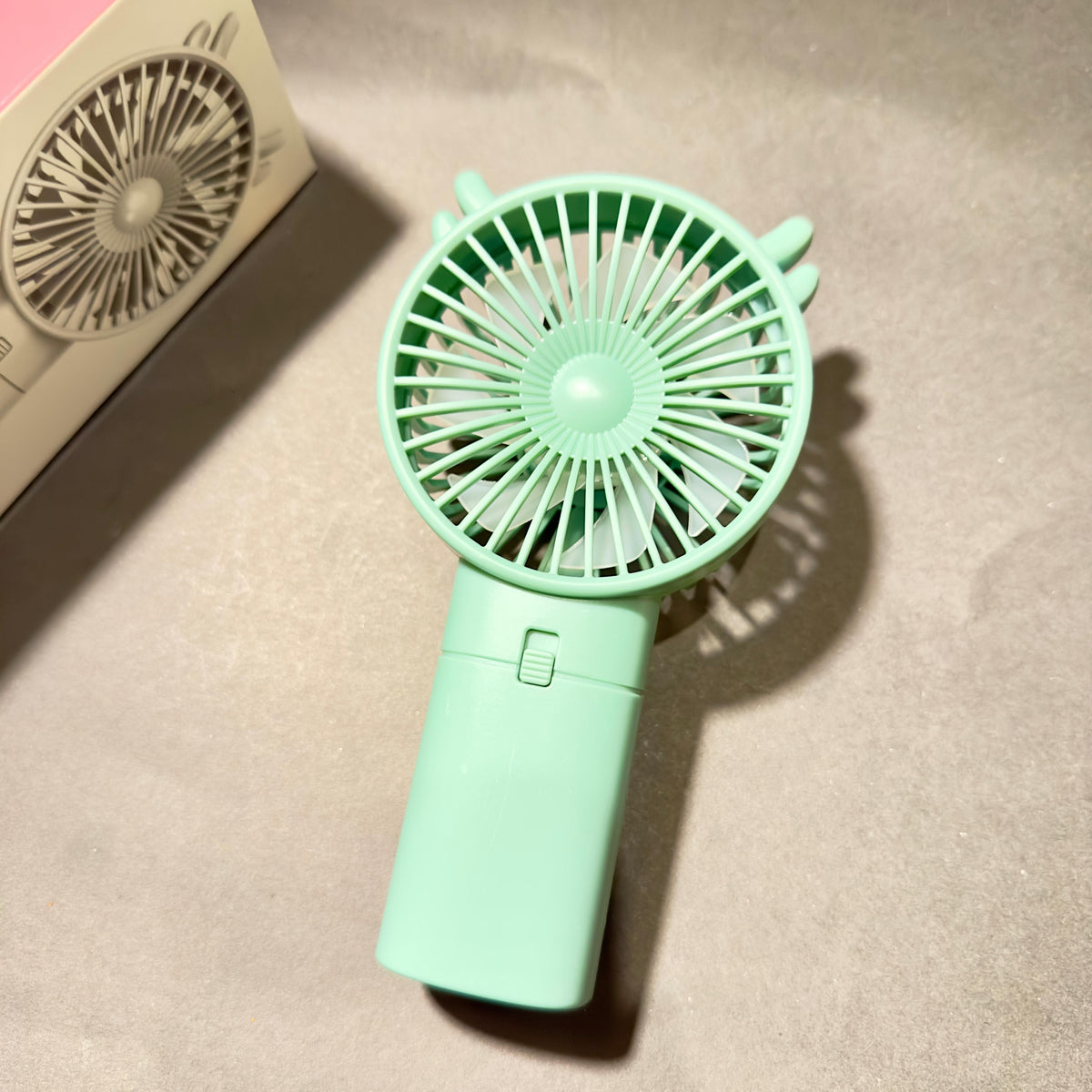 BB Handheld Mini Fan, Hand Fan, Portable Battery Powered Pocket Fan