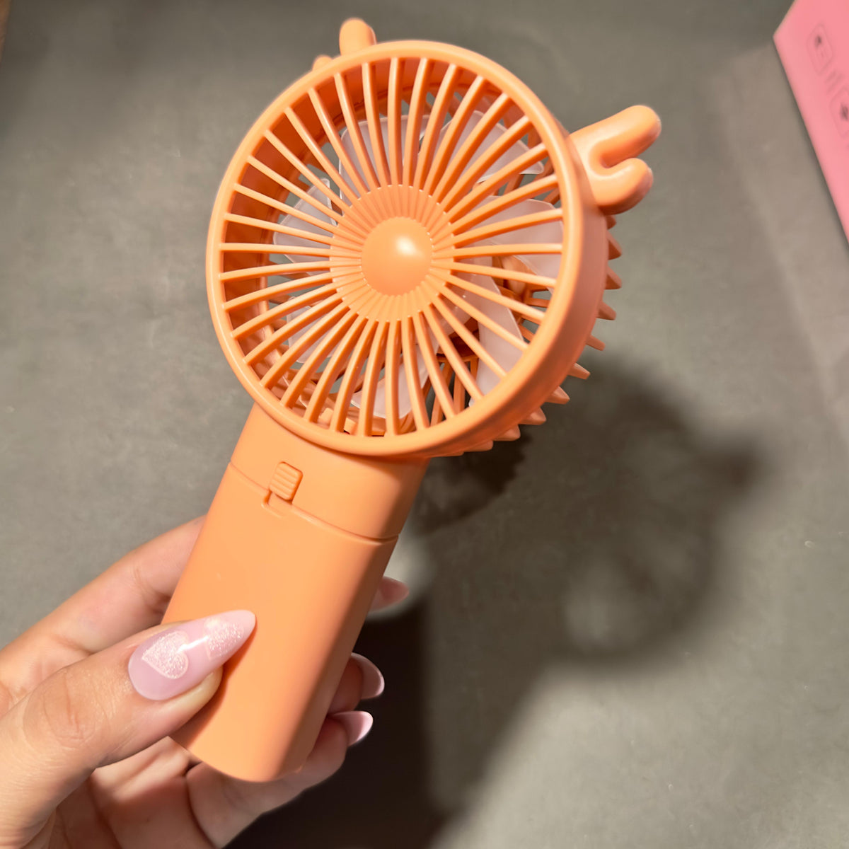 BB Handheld Mini Fan, Hand Fan, Portable Battery Powered Pocket Fan