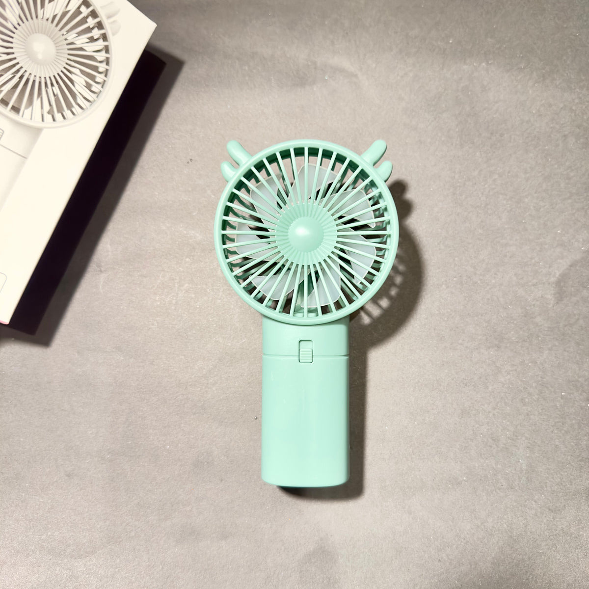 BB Handheld Mini Fan, Hand Fan, Portable Battery Powered Pocket Fan